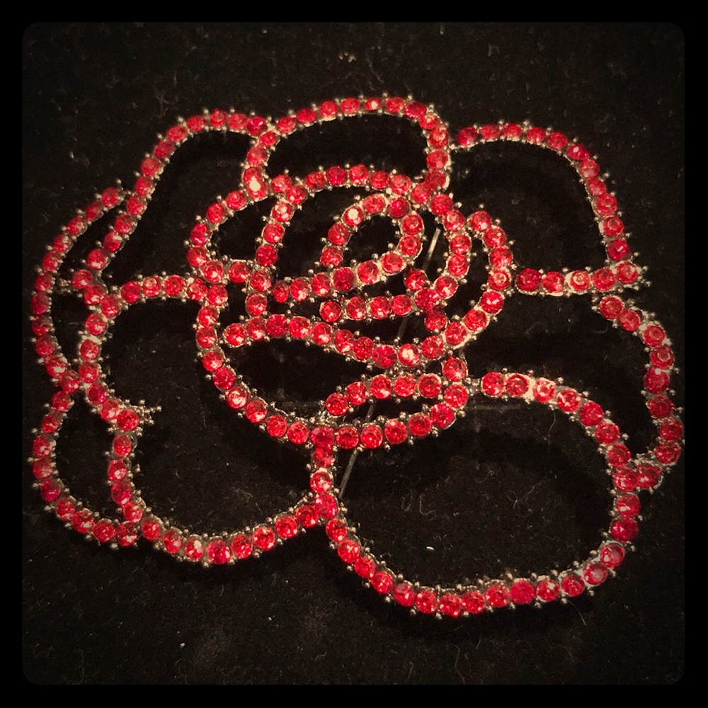Red flower brooch